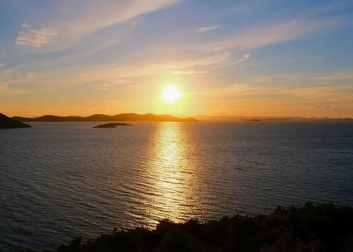 Camp Buqez 45 - Artica Semesterbostad